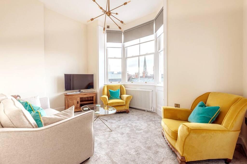 יורק Luxury Apartment Rowntree House Across From The Shambles מראה חיצוני תמונה