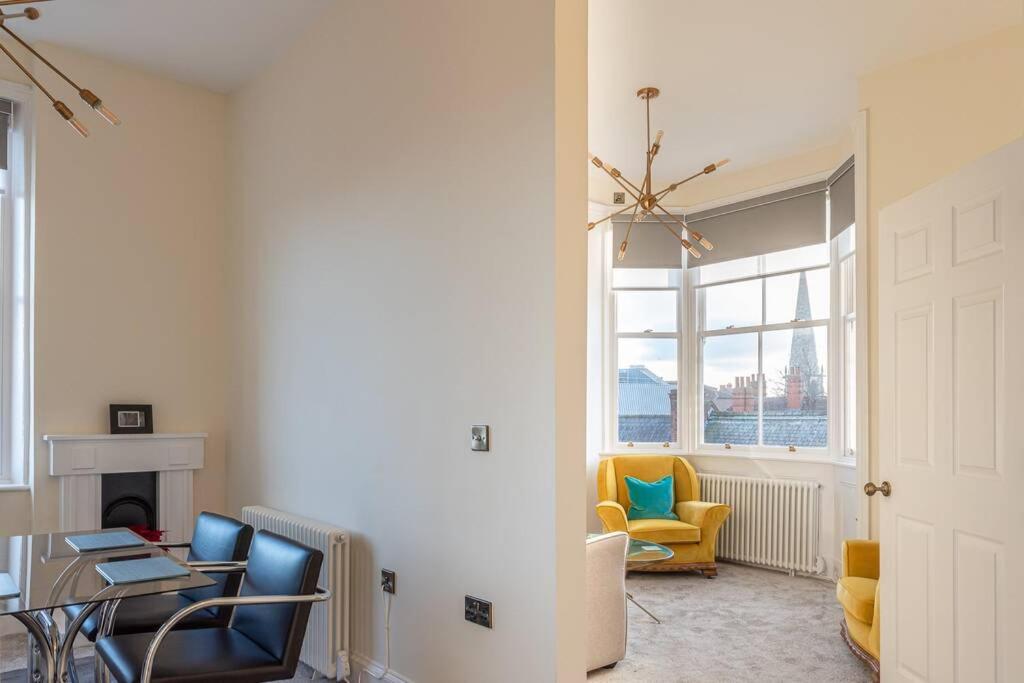 יורק Luxury Apartment Rowntree House Across From The Shambles מראה חיצוני תמונה